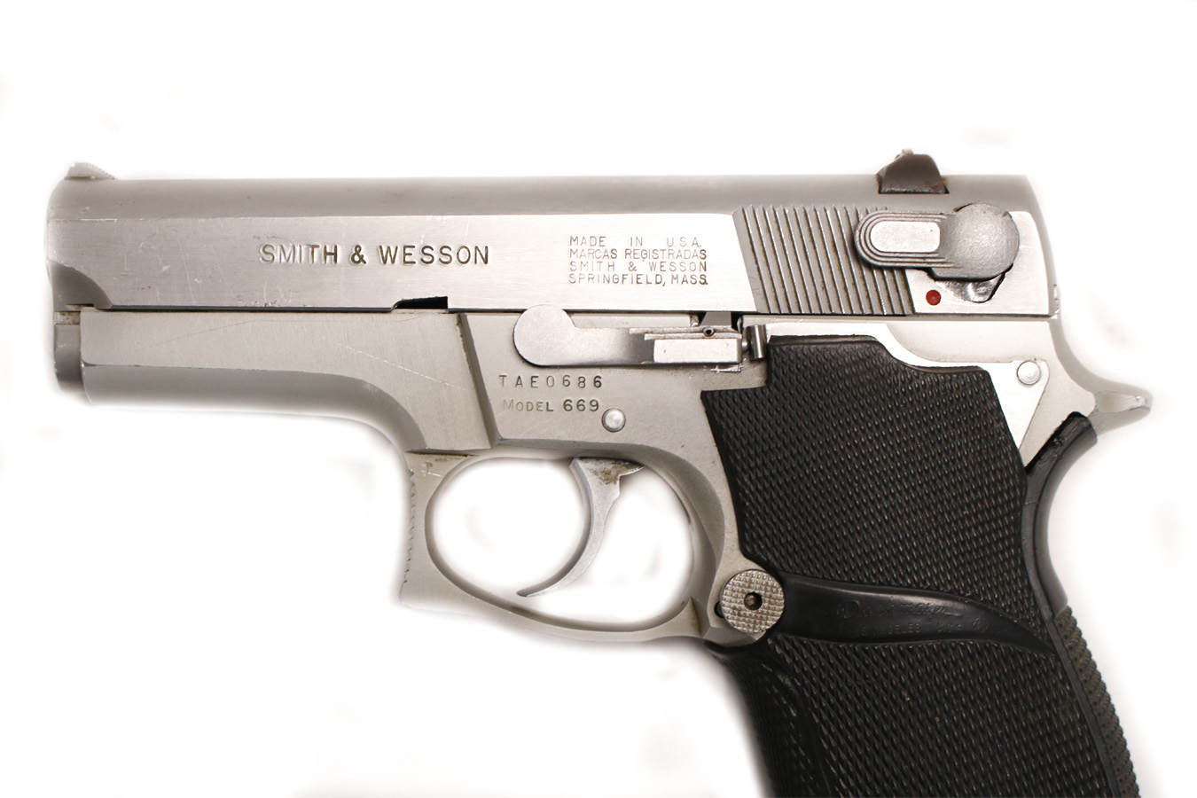 Smith &amp; Wesson 669 9mm Police Trade-In Pistol